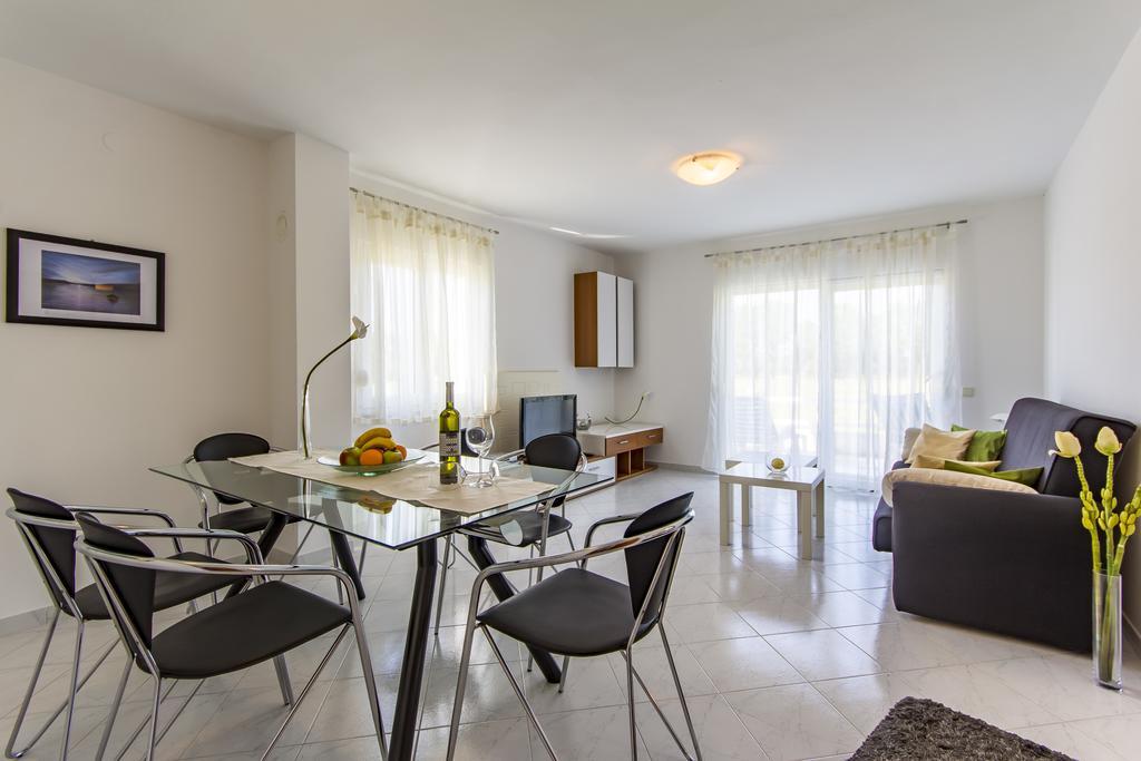 Apartments Alba 法扎纳 外观 照片