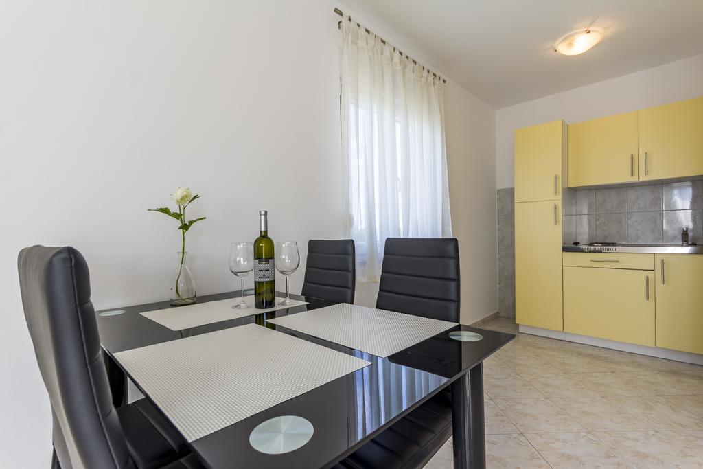 Apartments Alba 法扎纳 外观 照片