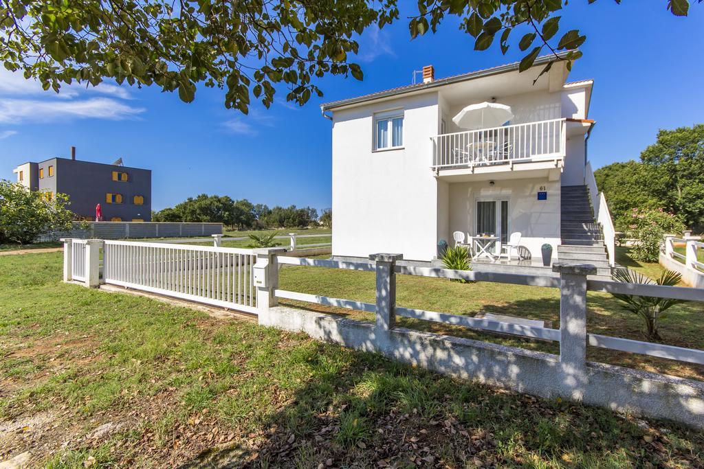 Apartments Alba 法扎纳 外观 照片